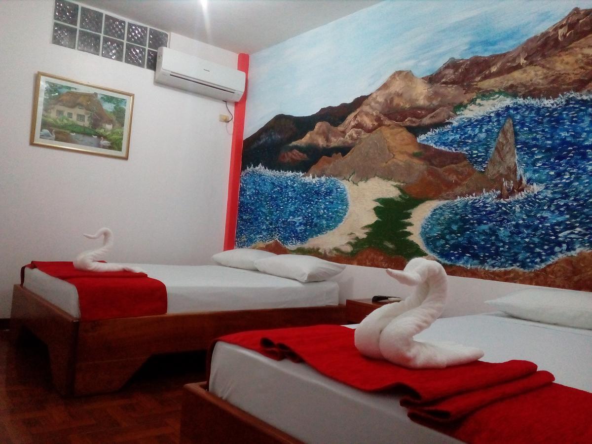 Hostal El Pinzon Puerto Ayora  Zewnętrze zdjęcie