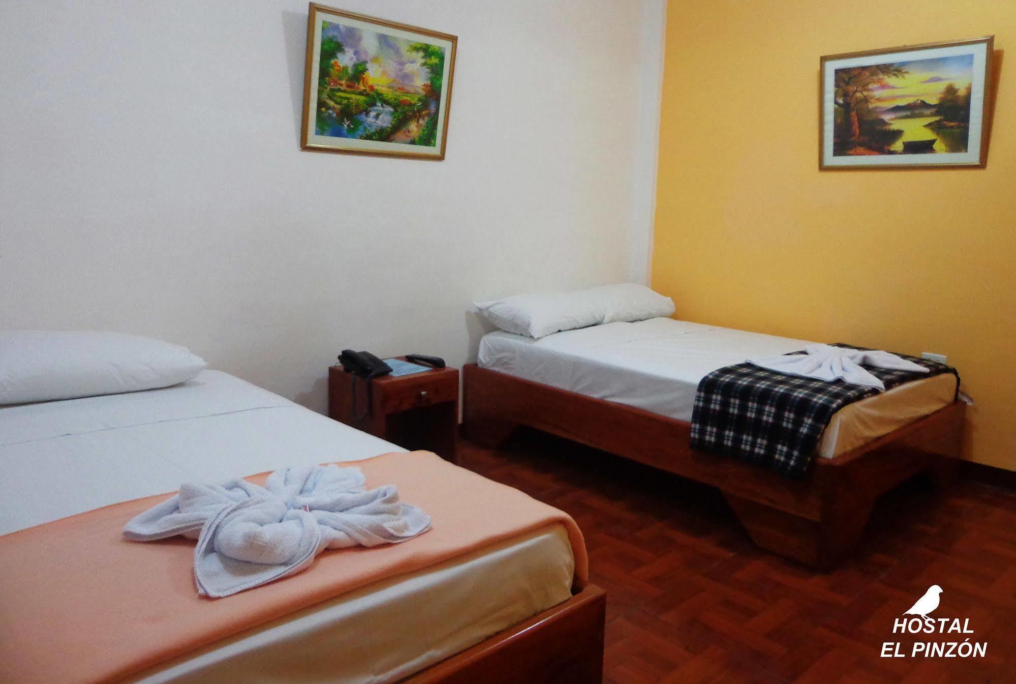 Hostal El Pinzon Puerto Ayora  Zewnętrze zdjęcie