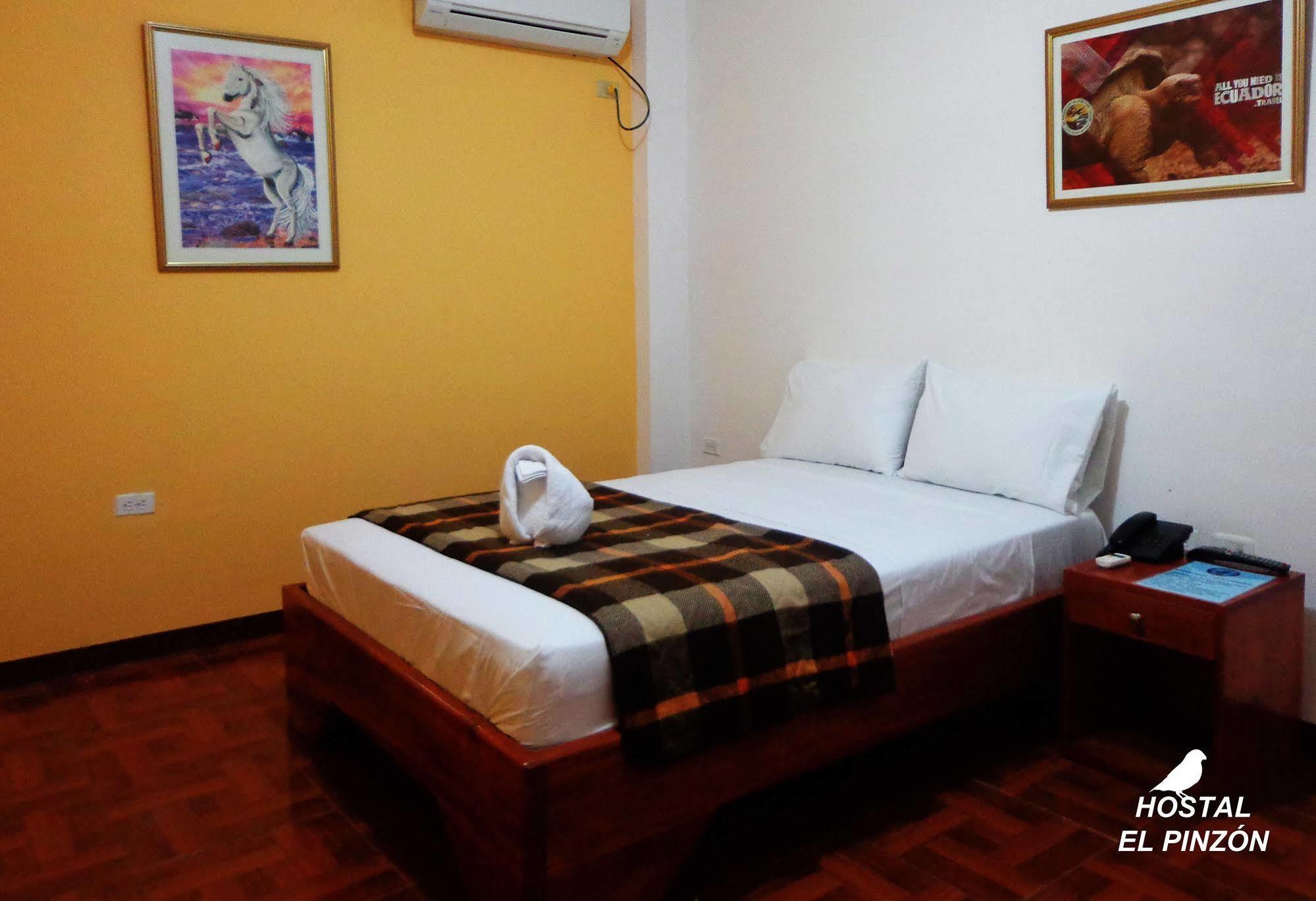 Hostal El Pinzon Puerto Ayora  Zewnętrze zdjęcie